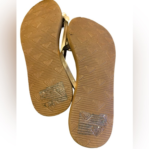 ROXY Women's Rose Gold Flip Flops Size  EUC worn once. - Picture 5 of 5